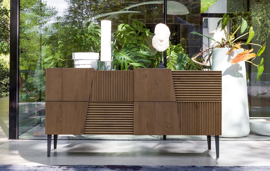 Devina Nais - Comodini Gruppo Design