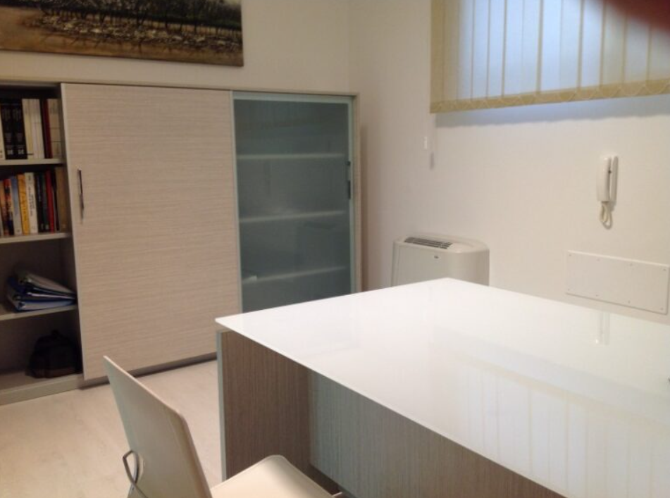 Poti Arredamenti contract - Ambulatorio Polispecialistico Dr. Pietro Lolli