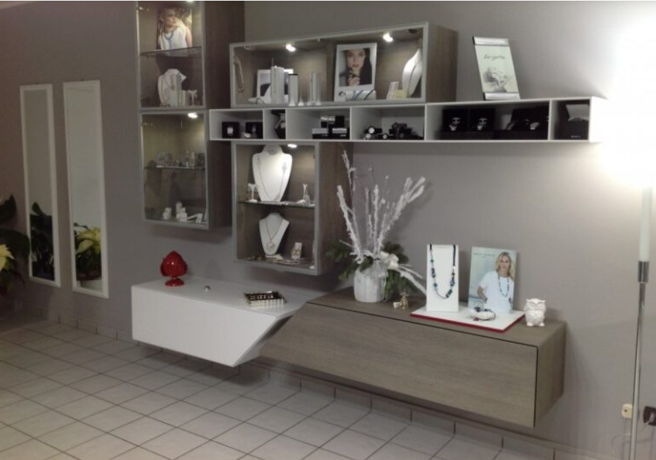 Poti Arredamenti contract - Negozio Medea - Fashion & Glamour